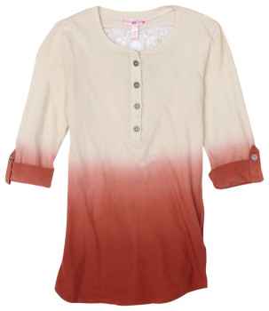 Batiktop mit Häkelarbeit